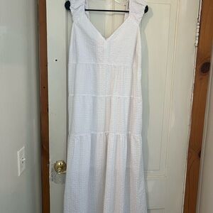 Old Navy White Textured Maxi Dress